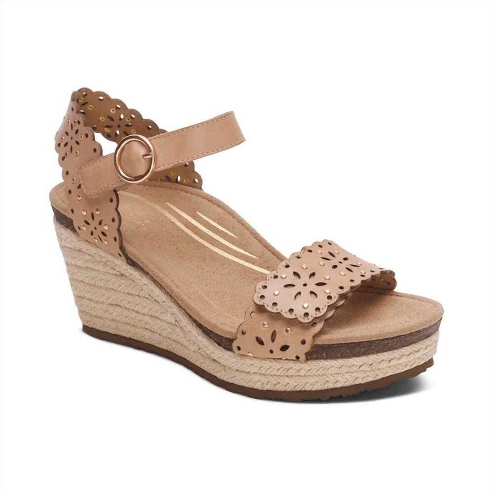NEW AETREX women's sydney wedge in sand
